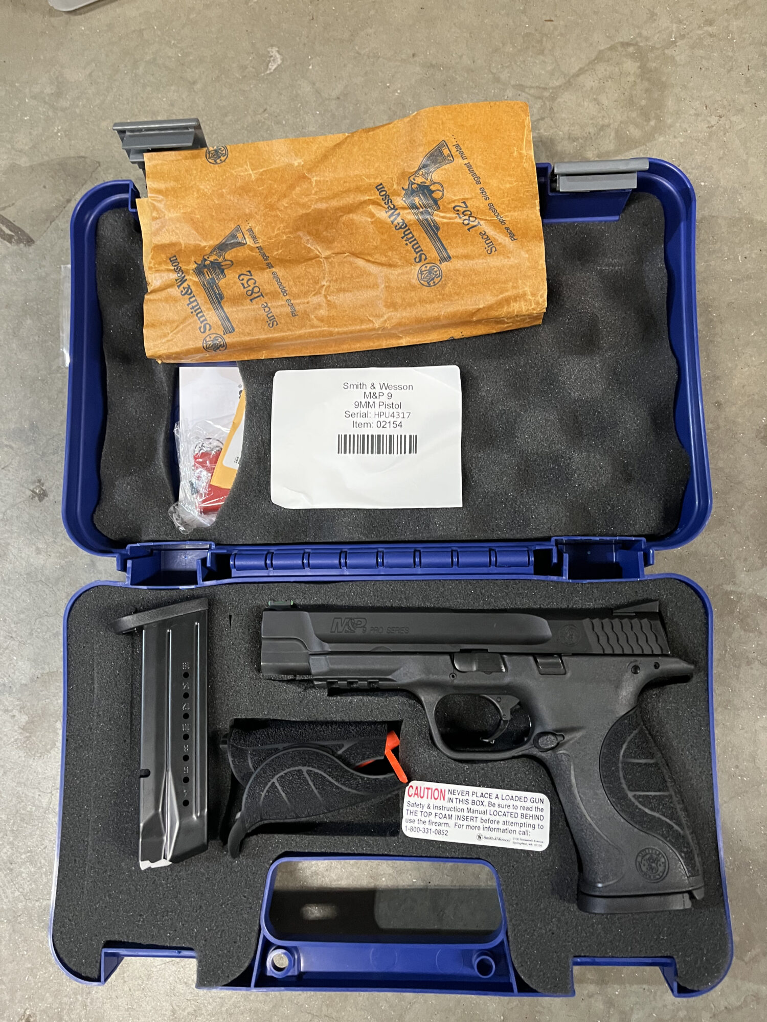 Smith and Wesson M and P 9 9MM Pistol , Used/Consignment